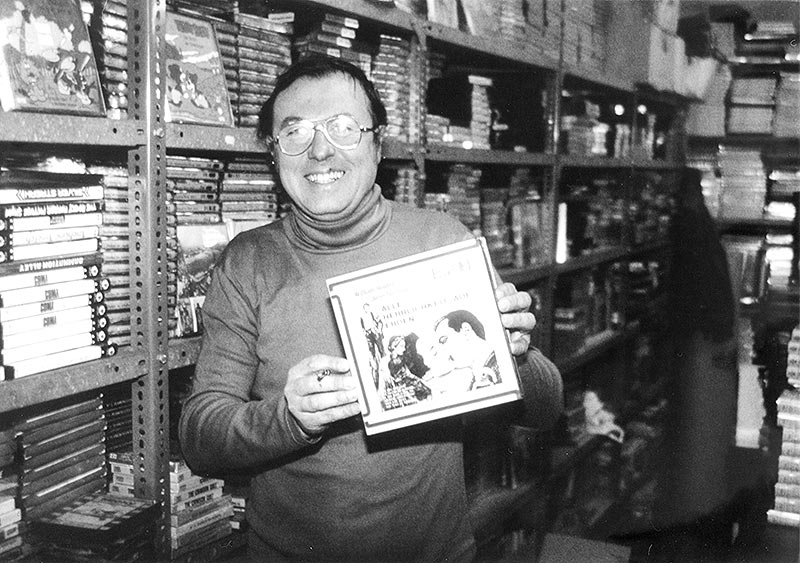 Firmeninhaber Ing. Paul Schmidt in seinem Filmlager